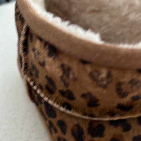 UGG mini - Leopard - Picture 4 of 5